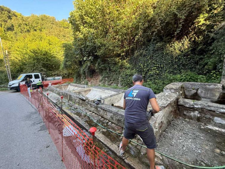 ristrutturazione dell'antico fontanile di Veiano