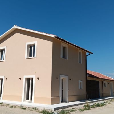 Rinascita Rurale: La Ristrutturazione Totale ed Efficientamento di un Casale Agricolo